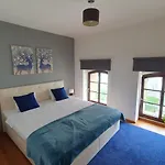 Apartment With 4 Bedrooms